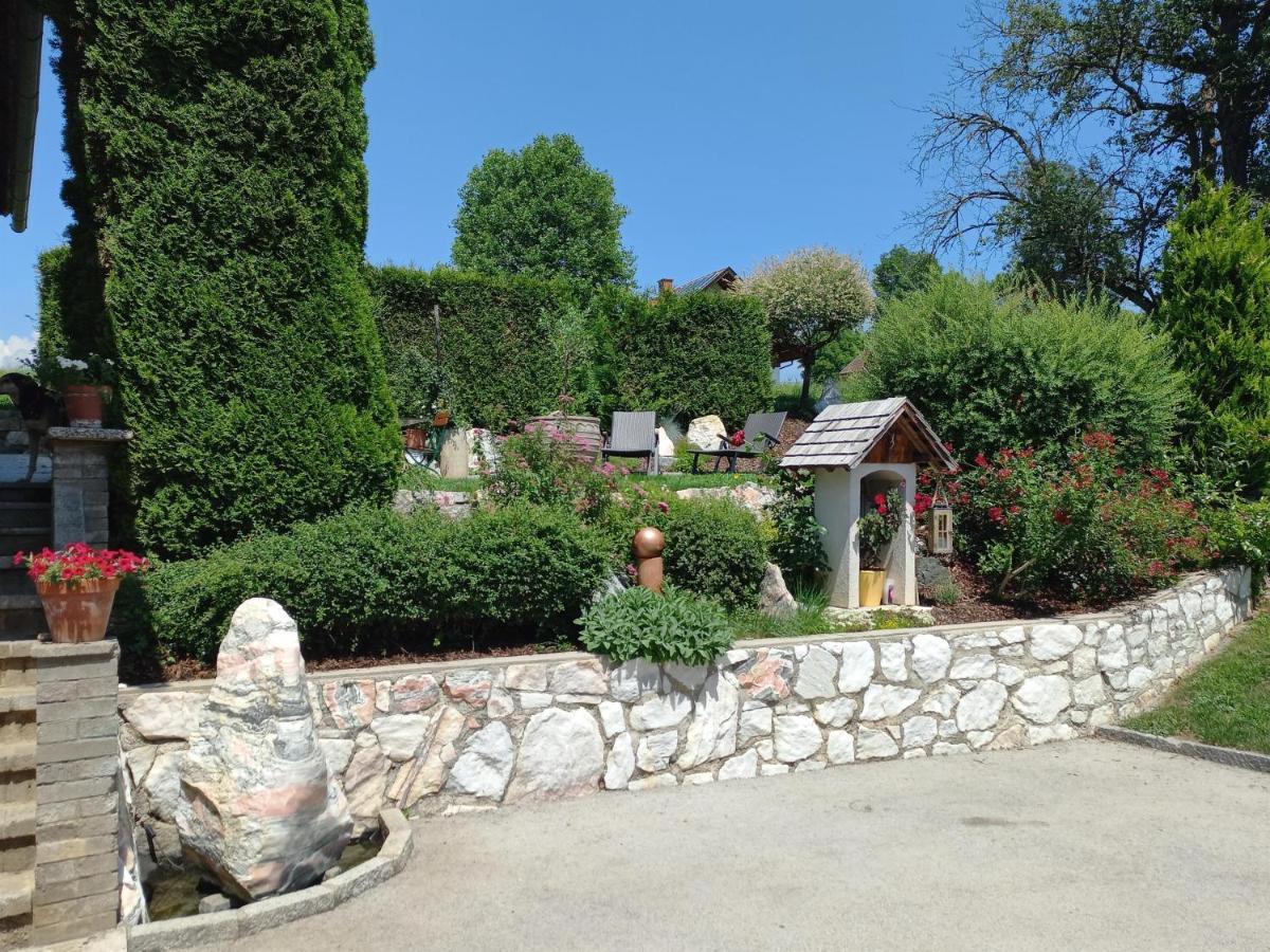 Ferienhaus Kaerntnergmiat Feldkirchen in Kärnten Buitenkant foto